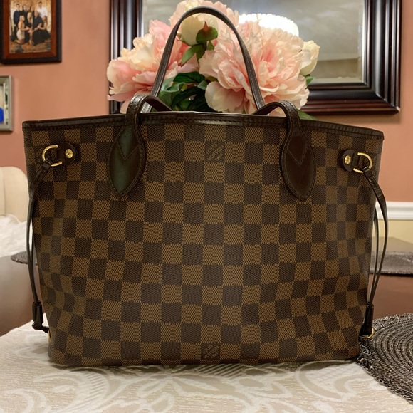 Louis Vuitton Handbags - Louis Vuitton Neverfull PM
